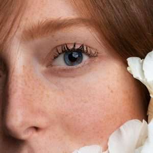 Tratamiento facial de contorno de ojos